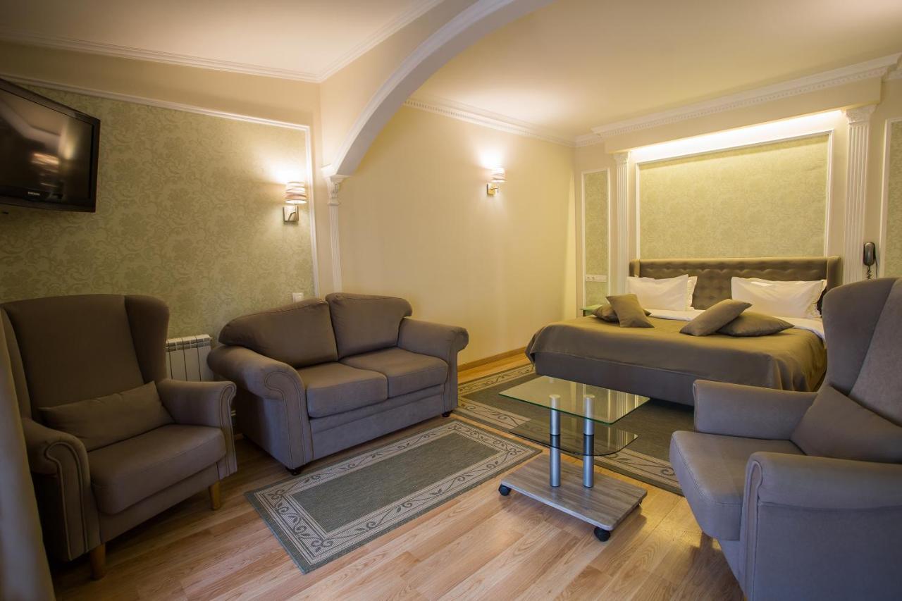 Spa-Hotel Myslyvskiy Dvir Kiev Extérieur photo
