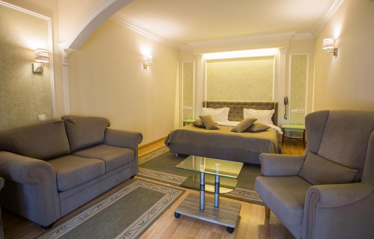 Spa-Hotel Myslyvskiy Dvir Kiev Extérieur photo