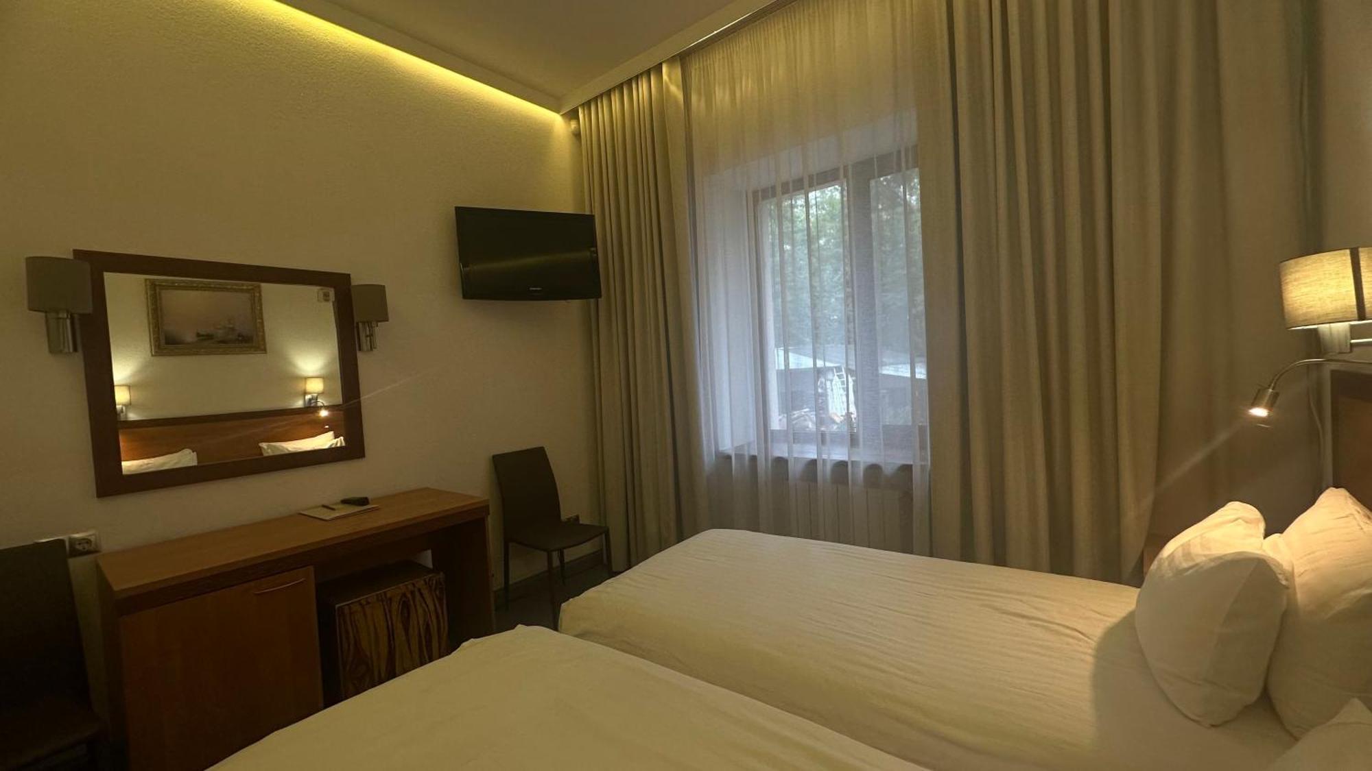 Spa-Hotel Myslyvskiy Dvir Kiev Extérieur photo
