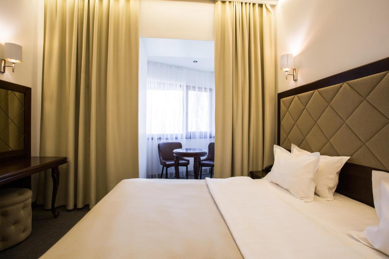 Spa-Hotel Myslyvskiy Dvir Kiev Extérieur photo